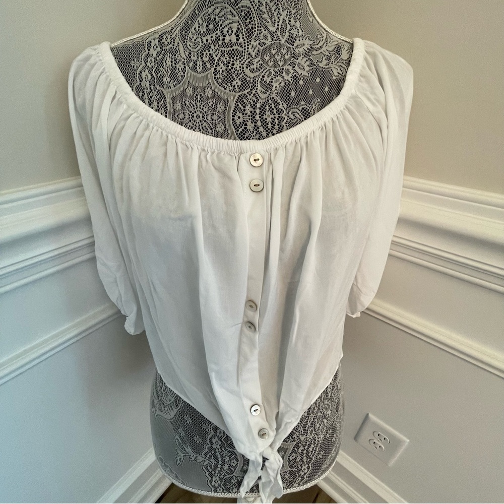 Love Fire Womens White Off Shoulder Blouse Size XL New with tags